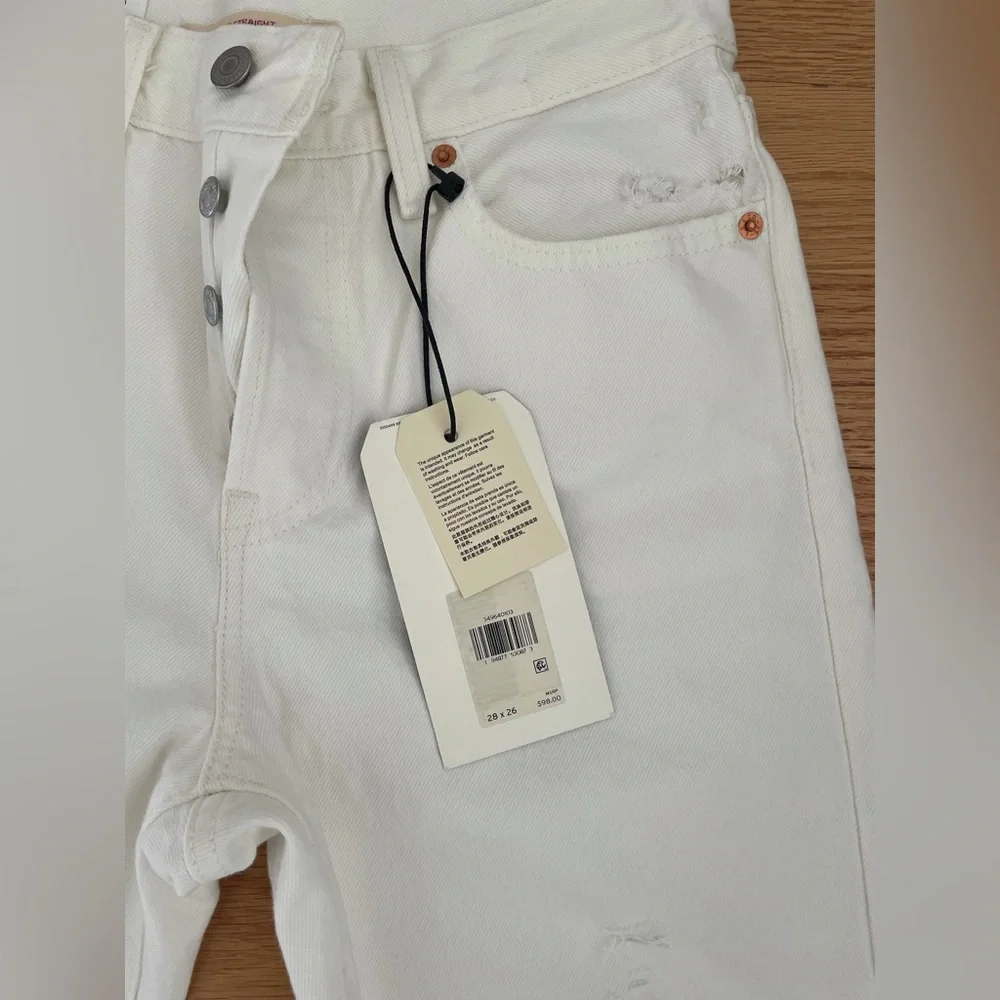 NWT Levi’s Wedgie Straight Women’s Jeans Cloud Bank 28w x 26l - Picture 2 of 6
